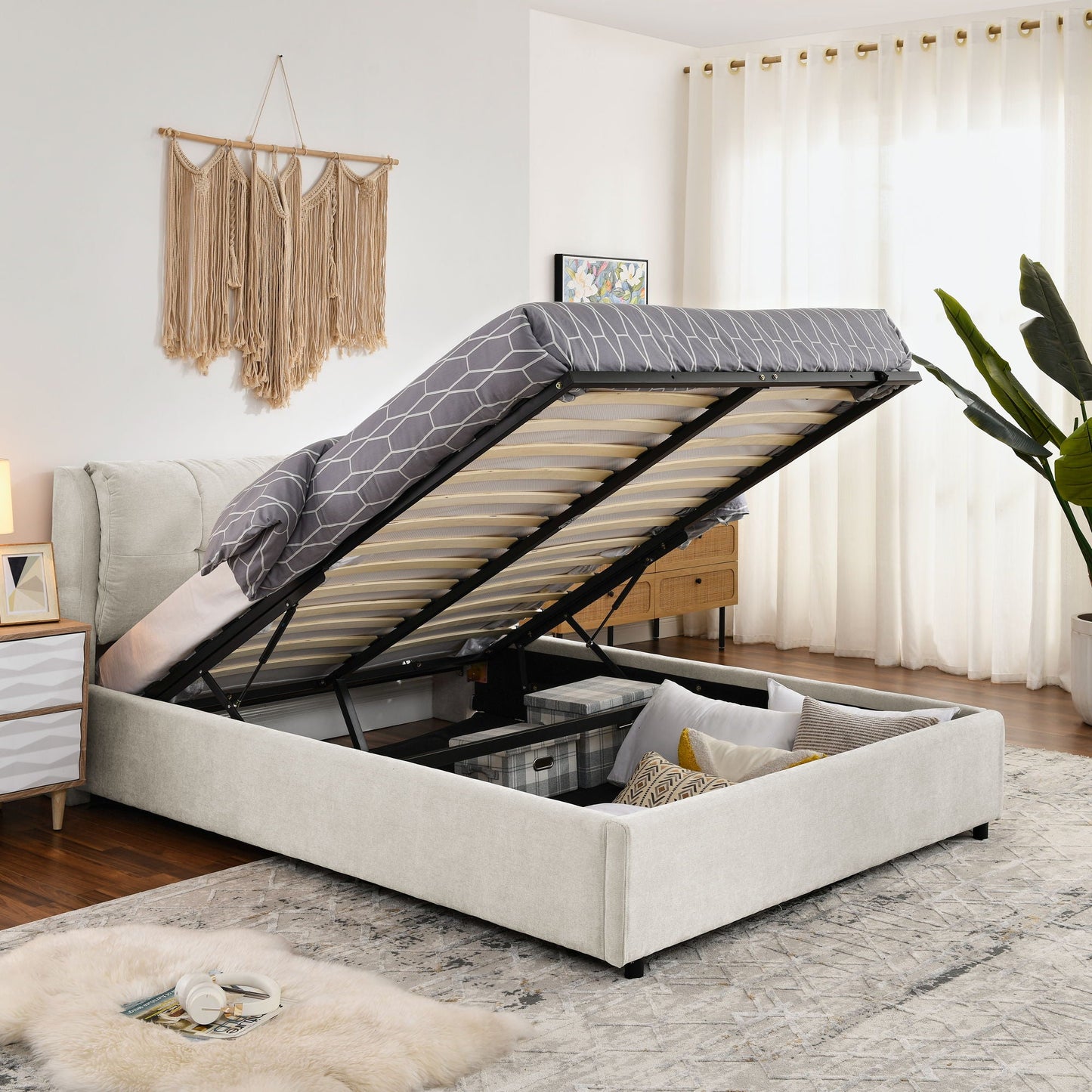 Storage Upholstered Hydraulic Bed w/ Integrated Headboard