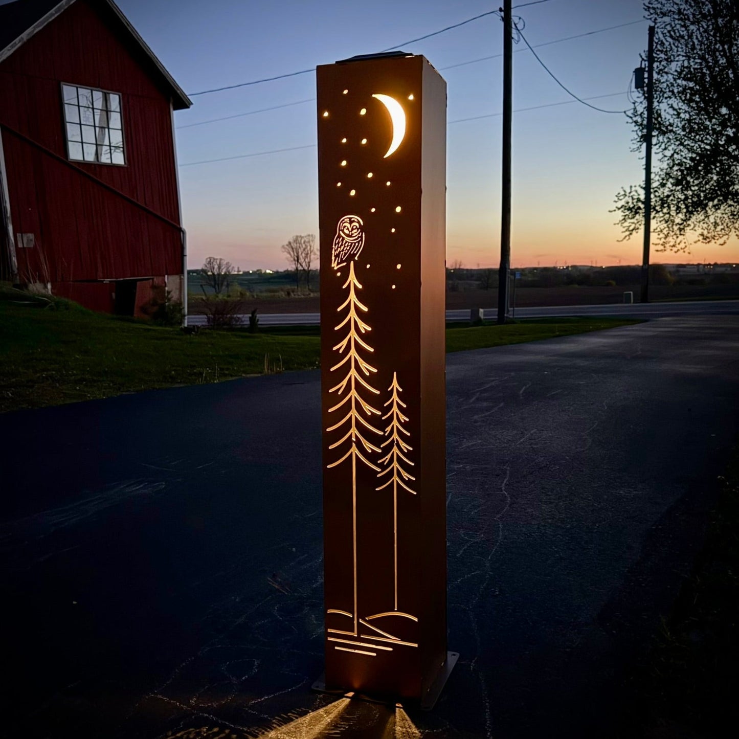 Simple Pine Owl Solar Pillar